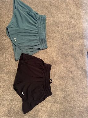Nike Girls Athletic Shorts - Green & Black